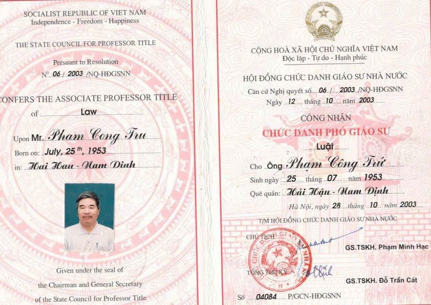 Phó Giáo Sư Luật Phạm Công Trứ