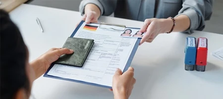 Dịch vụ pháp lý hỗ trợ người nước ngoài